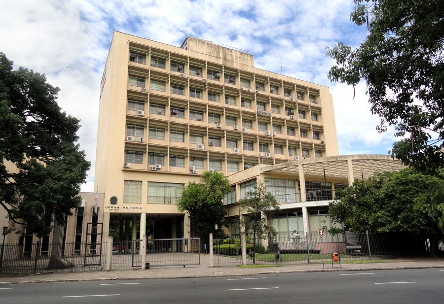 Prédio da Reitoria da Universidade Federal do Rio Grande do Sul, em Porto Alegre.